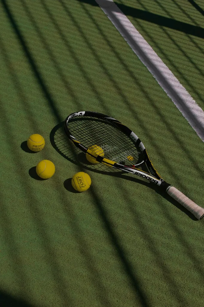 unsplash_-9Vy4fR_Xo0_lawn tennis.jpg.webp
