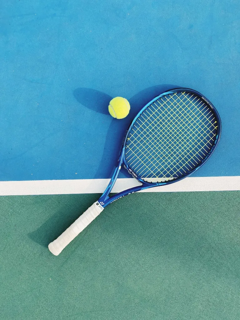 unsplash_eLZwsPO8cCQ_lawn tennis.webp